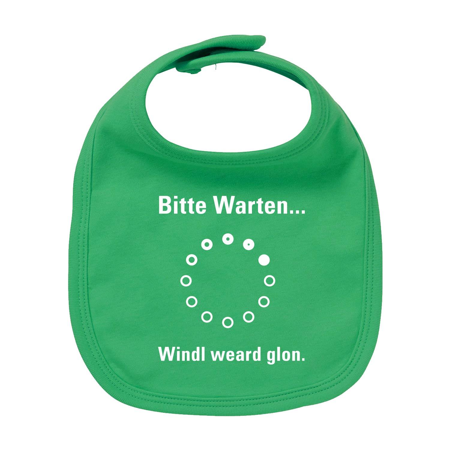 Weißes Baby-Lätzchen mit blauem Schriftzug „Bitte wartn...“, runde Form, aus 100 % Bio-Baumwolle, 35×22 cm.