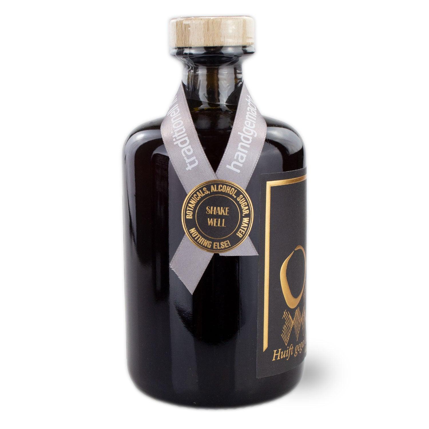 Handgefertigter brauner Kräuterlikör mit natürlicher Trübung, hergestellt aus 21 Bio-Kräutern, 0,5 Liter.