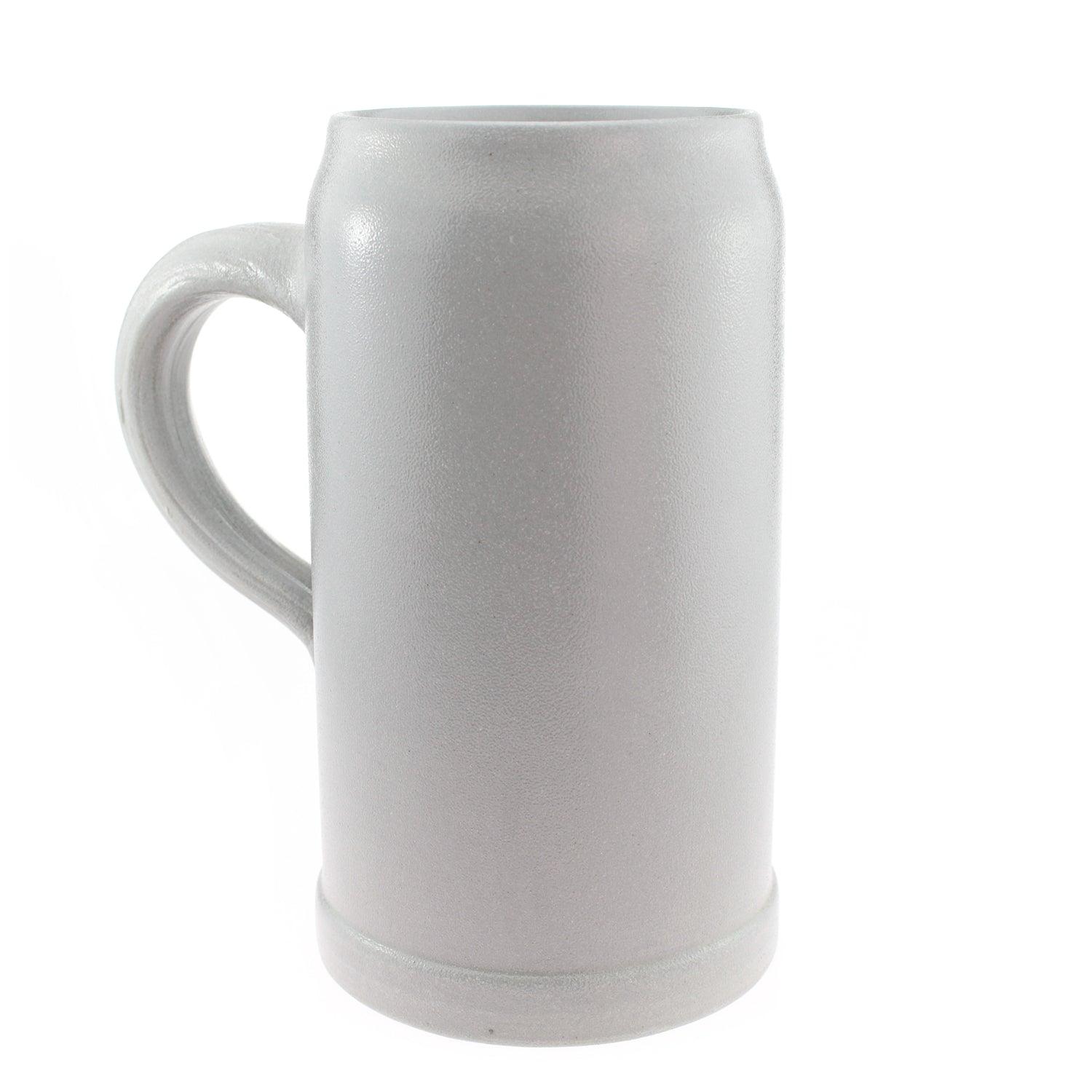 Traditioneller Bierkrug aus Steingut in Keferlohrer Form mit seitlichem Schriftzug, handgefertigt in Deutschland.