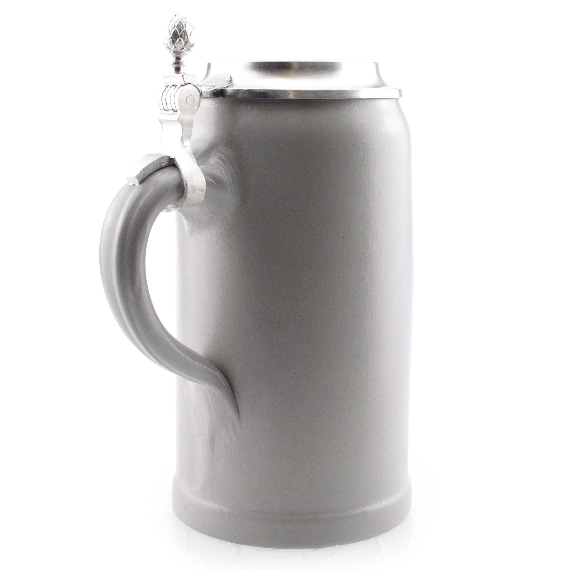 Traditioneller Bierkrug aus Stein mit Zinndeckel, Bayernwappen-Motiv, individuell gravierbar, 1 Liter.