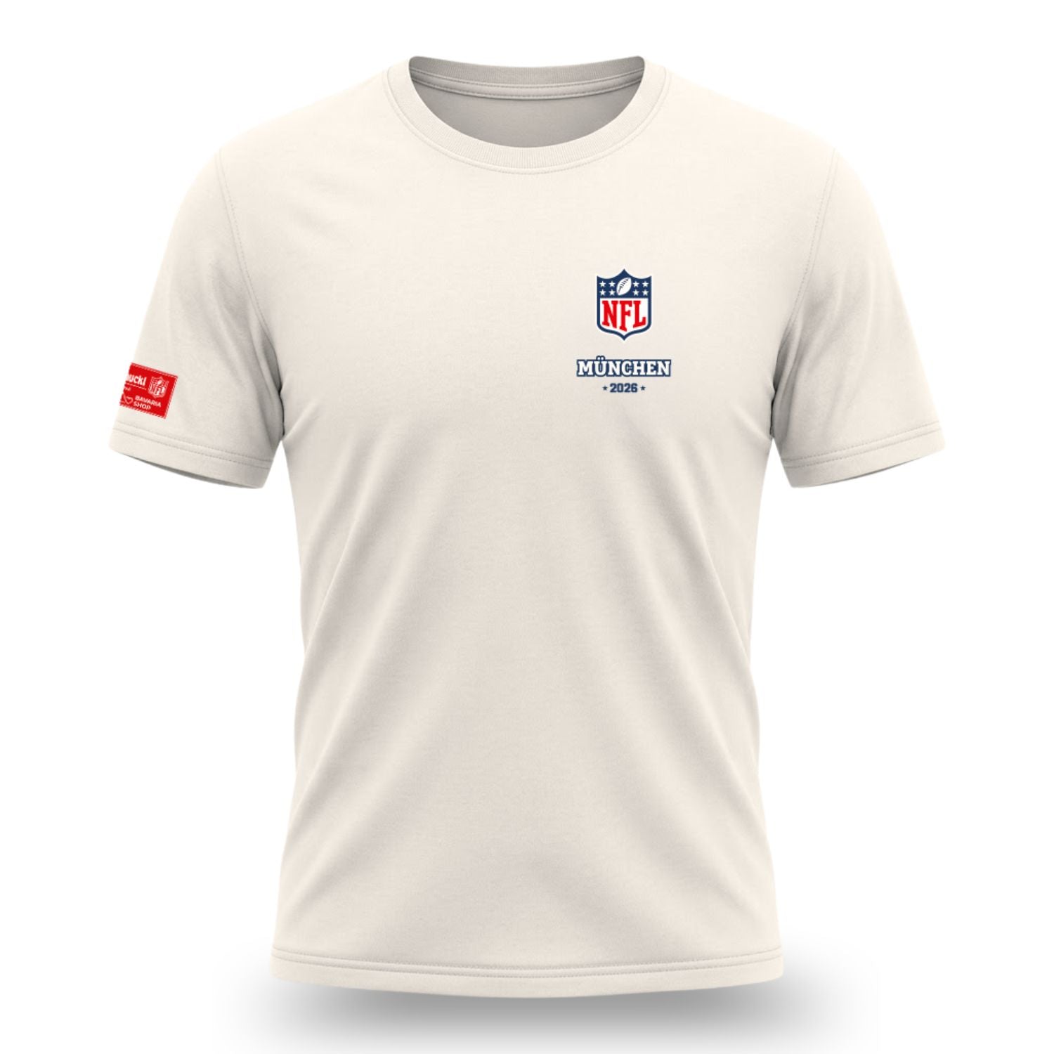 NFL x Pumuckl T-Shirt Touchdown in Weiß – Vorderseite mit NFL-München-2026-Logo und rotem Pumuckl-Label am Ärmel