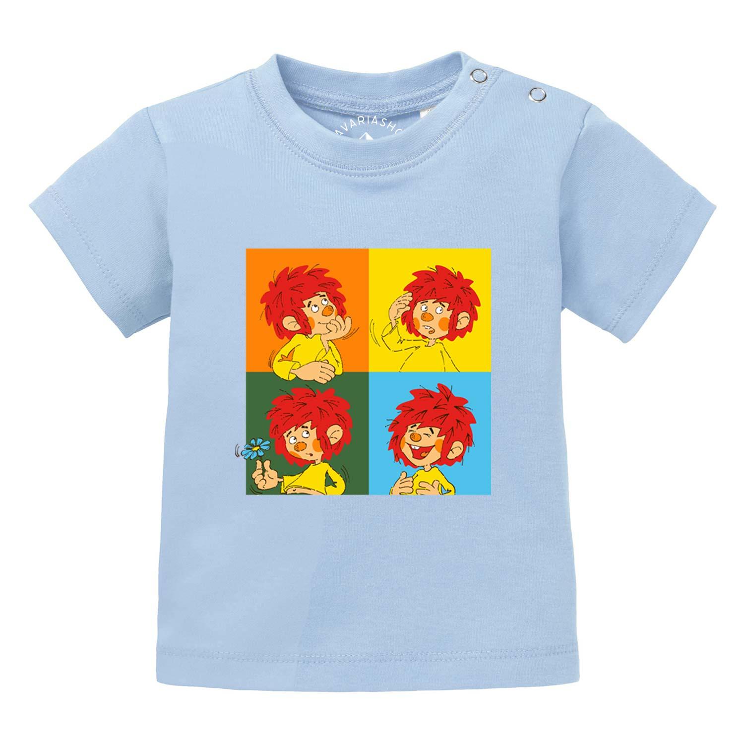 Baby-T-Shirt mit aufgedrucktem Pumuckl-Motiv und buntem Schriftzug „Meisterwerk“ auf der Vorderseite aus Baumwolle.