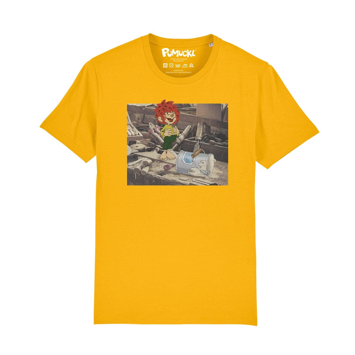 Herren-T-Shirt mit Pumuckl-Motiv und Werkstatt-Schriftzug in Retro-Optik aus 100 % Bio-Baumwolle, 180 g/m².
