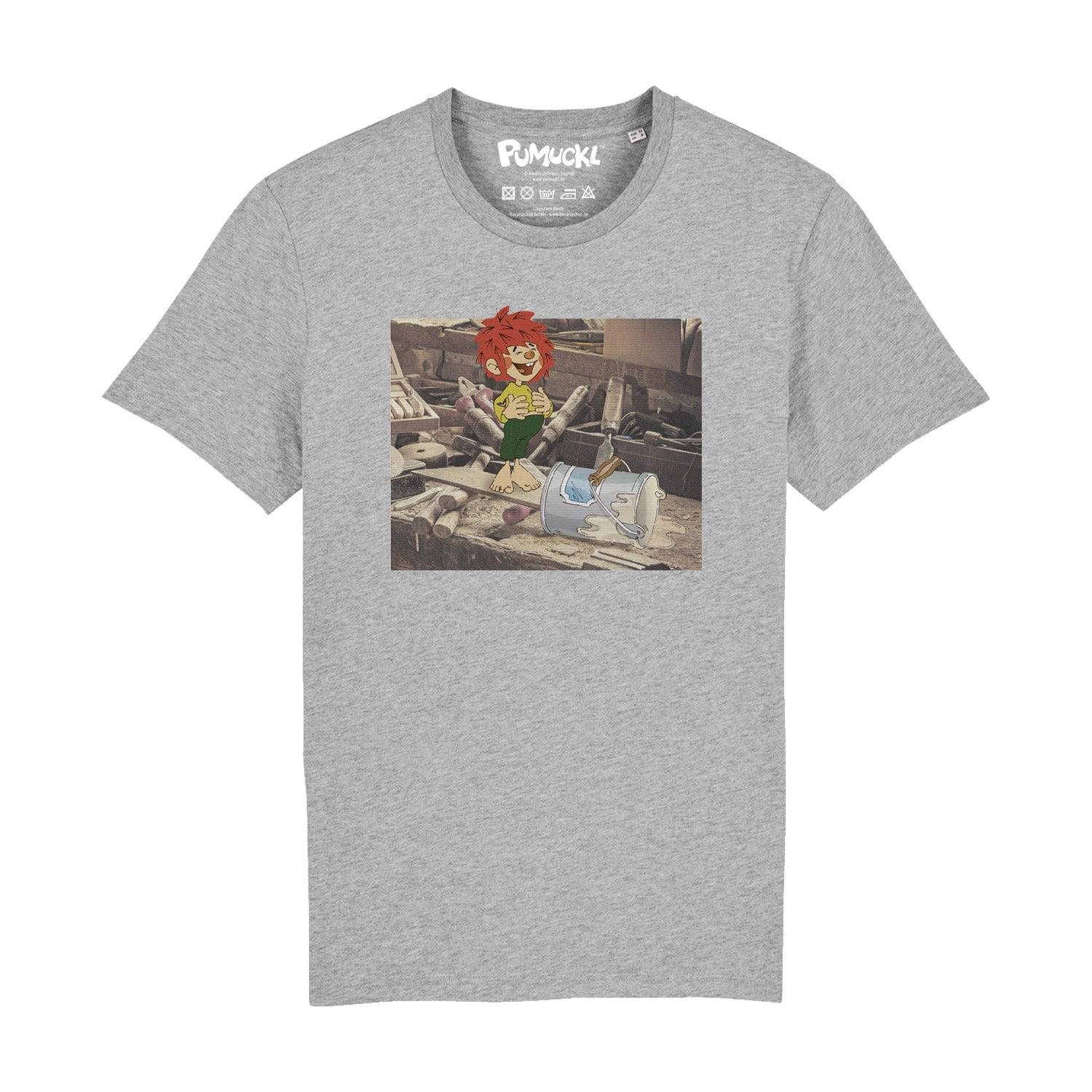 Herren T-Shirt mit Pumuckl-Motiv und Werkstatt-Schriftzug in Retro-Optik, aus 100 % Bio-Baumwolle, 180 g/m².