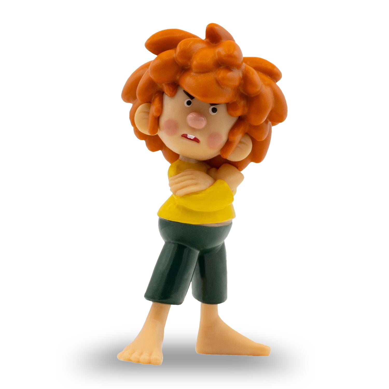 Grantelnde Pumuckl-Figur 7cm mit rotem Wuschelhaar, gelbem Oberteil und grüner Hose, Arme verschränkt