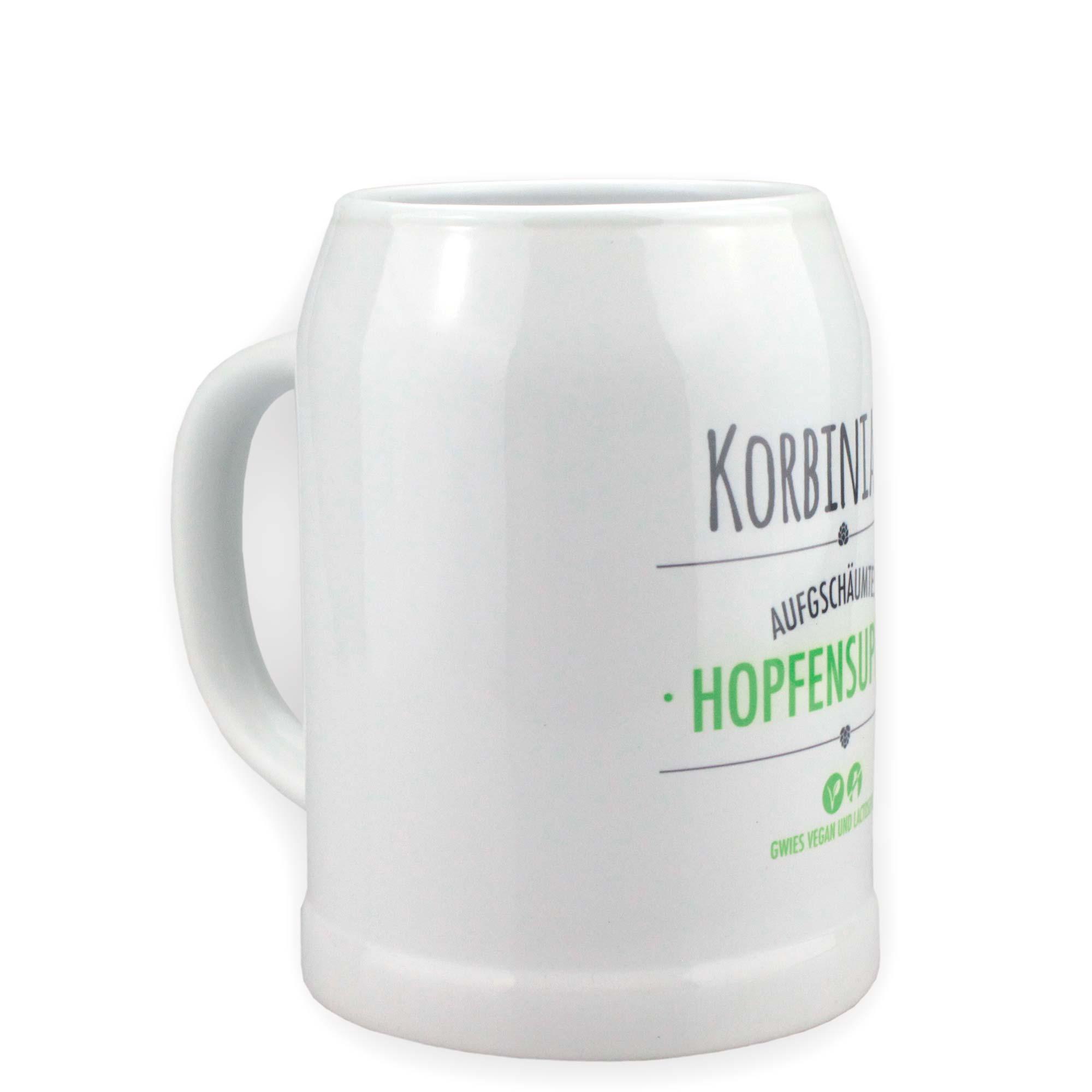 Hellgrauer Stein-Bierkrug mit Henkel, schwarzem Schriftzug „Hopfensupperl“ und individueller Namensgravur, 0,5 l.
